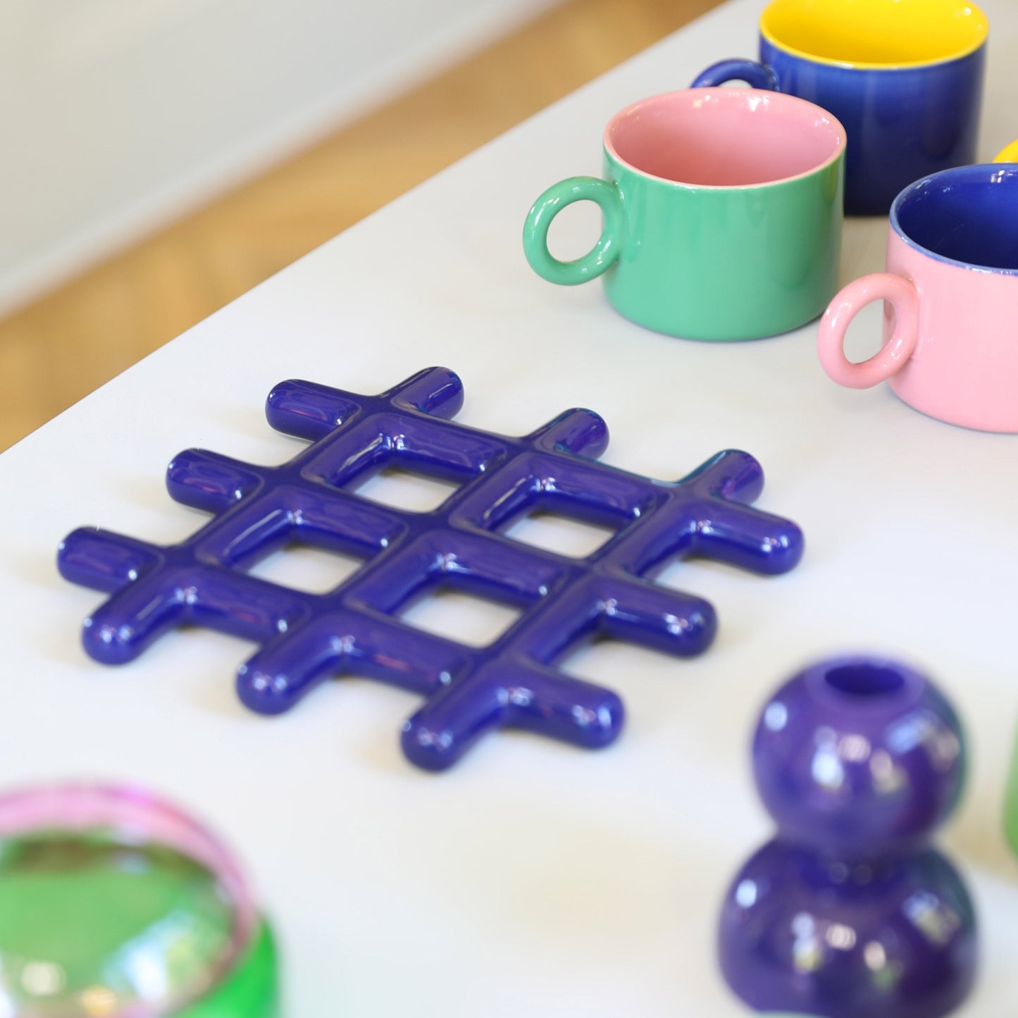 Trivet grid blue